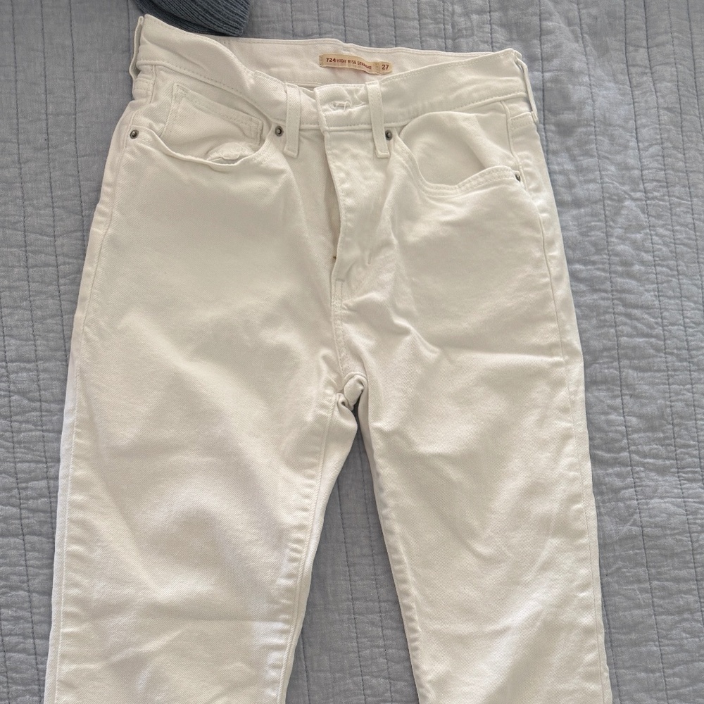 LEVIS WHITE JEANS